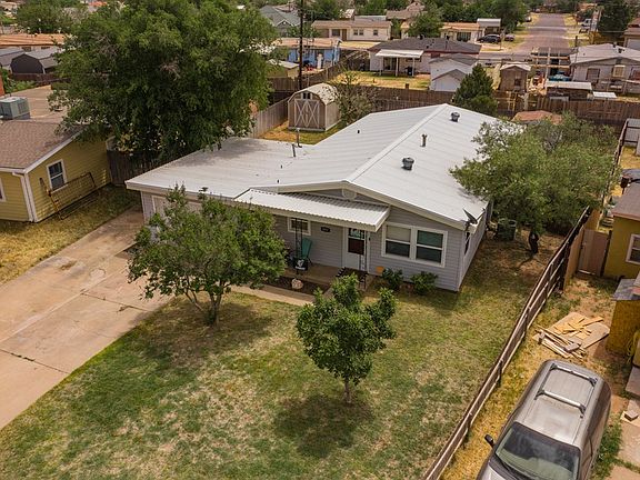 2nd image of 805 Brooks Dr