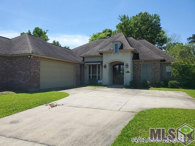 1st image of 18497 Old Maplewood Dr