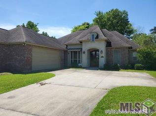 18497 Old Maplewood Dr, Prairieville, LA 70769