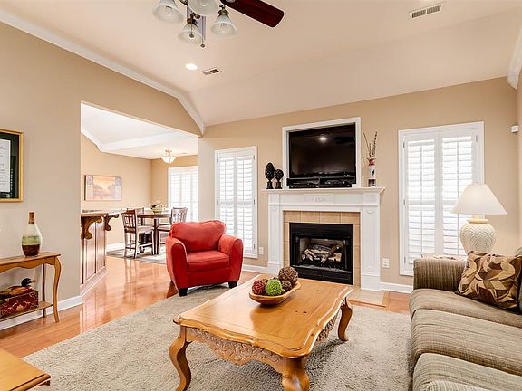 3rd image of 118 Tine Ln