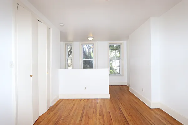 Rented by Nooklyn NYC LLC | media 24