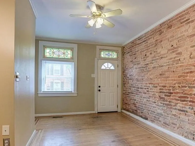 815 S Decker Ave — Photo 3