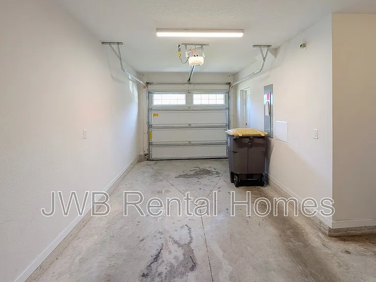 8498 McGirts Village Ln — Photo 12