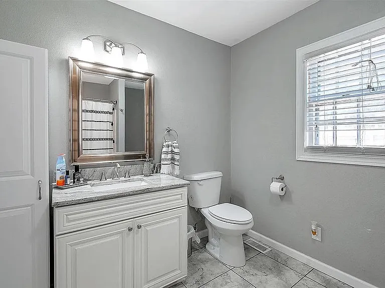 514 S Crestway St — Photo 21