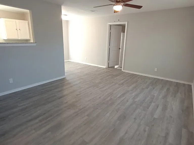 3220 Casino Dr — Photo 5