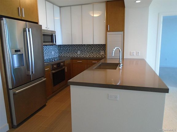 2nd image of 600 Ala Moana Blvd #3505