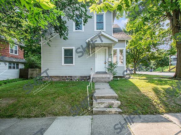 2nd image of 1334 N Ave Ne #2