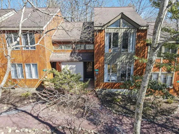 75 Warbler Ct, Lake Harmony, PA 18624