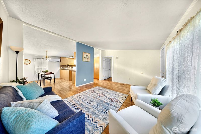 5th image of 455 Fir lane