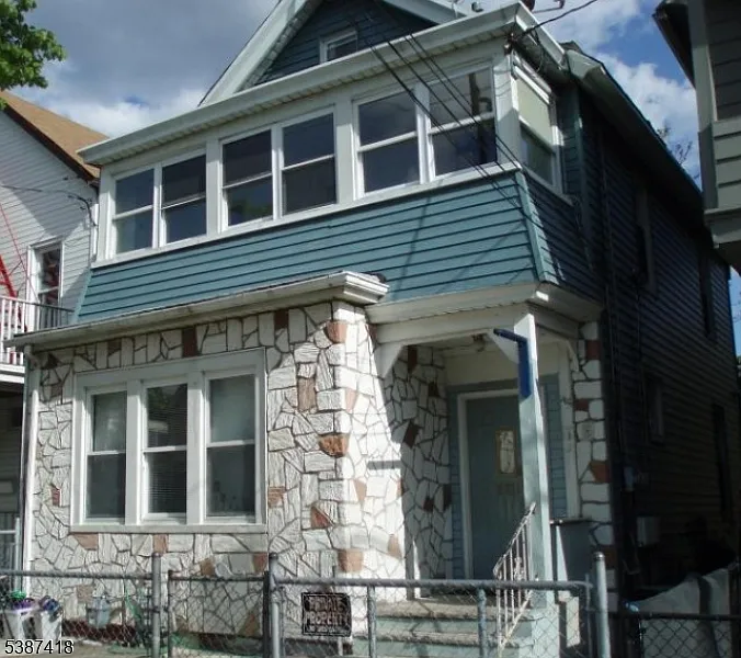 45 Quincy St photo 1