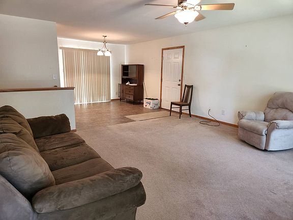 5th image of 1103 Custer St