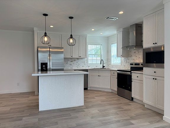 4th image of 1116 Sleepy Hollow Rd #D086