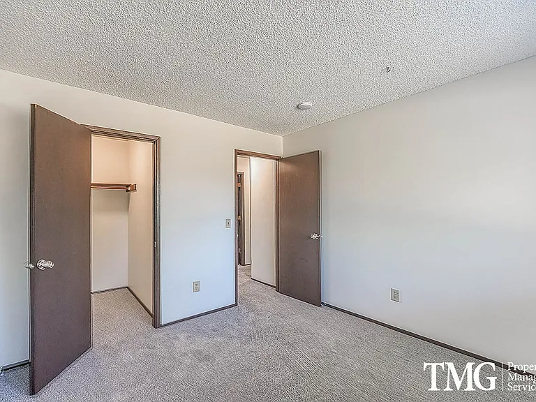 321 NE 105th St — Photo 22