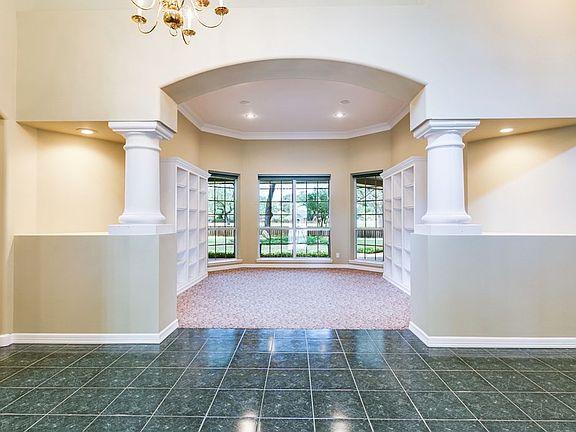 5th image of 5209 N Bentwood Dr