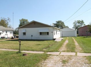1004 N Main St, Queen City, MO 63561