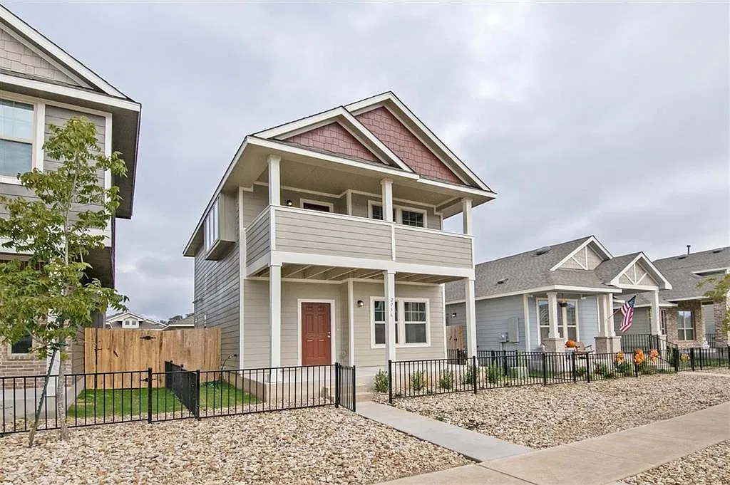 2 bed, 1254 sqft, $1,850 — Photo 2