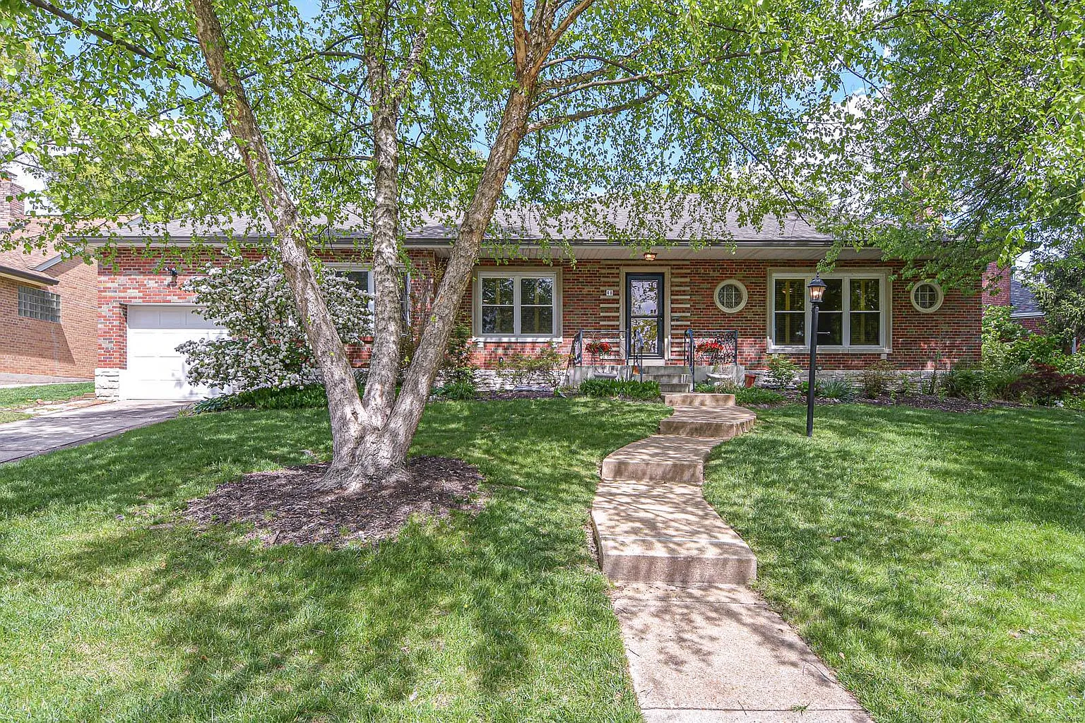 48 Willmore Rd photo 1