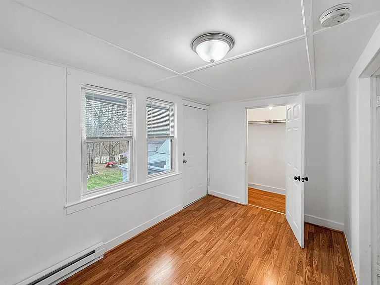 230 King St #B — Photo 9