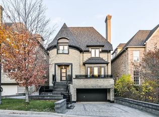 27 True Davidson Dr, Toronto, ON M4W3X3