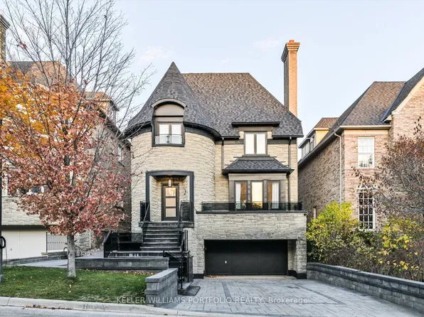 27 True Davidson Dr, Toronto, ON M4W 3X3