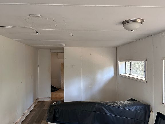 2nd image of 15156 Vavassuer Way