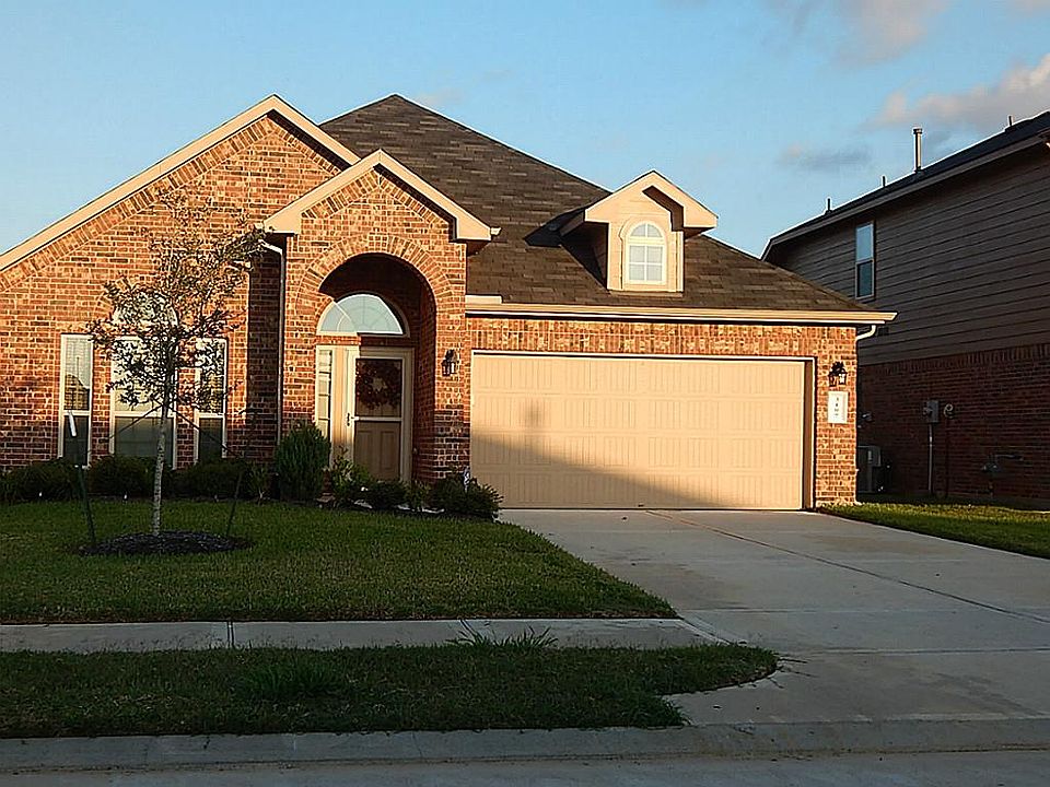 1st image of 3107 Cambridge Falls Dr