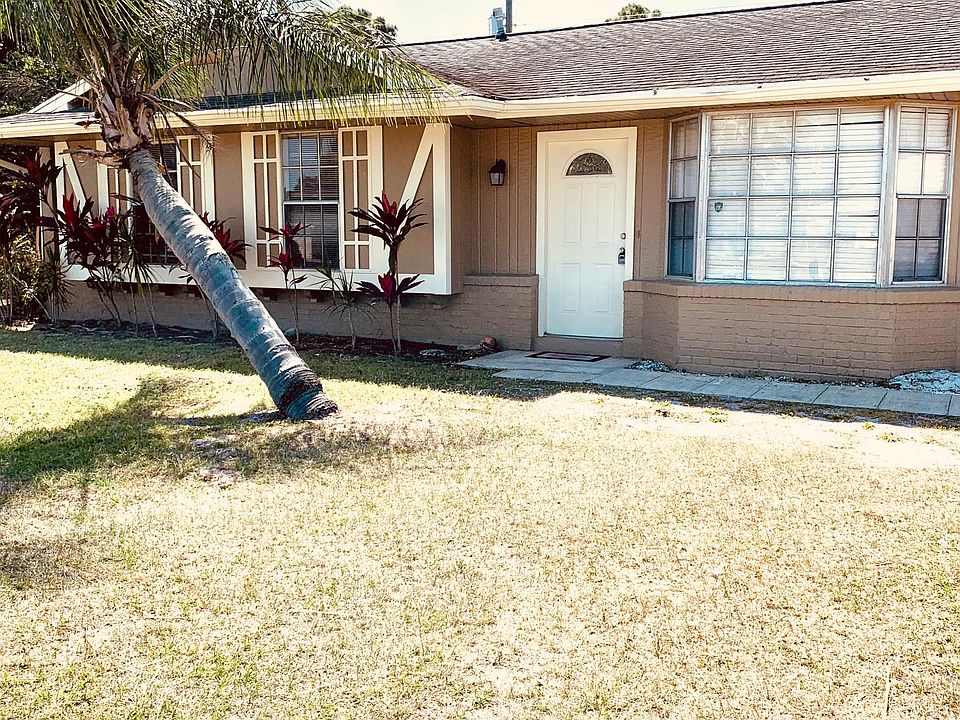 1st image of 248 NW Airoso Blvd