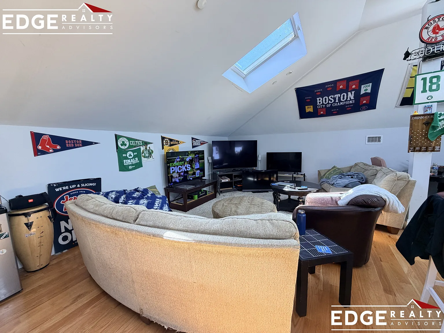 4 bed, 2000 sqft, $4,700 — Photo 4