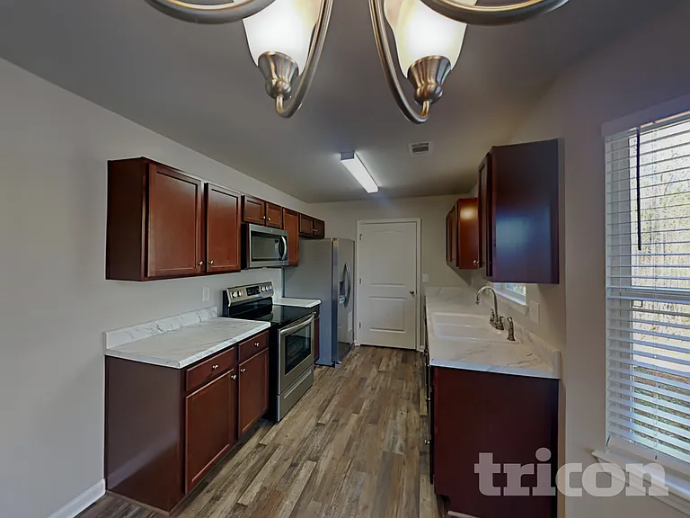 37 Oakville Dr — Photo 6