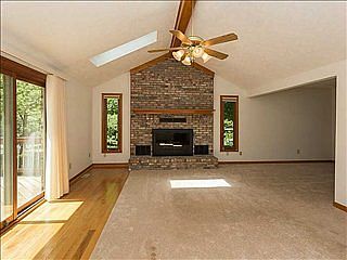 5th image of 1377 Red Oak Dr