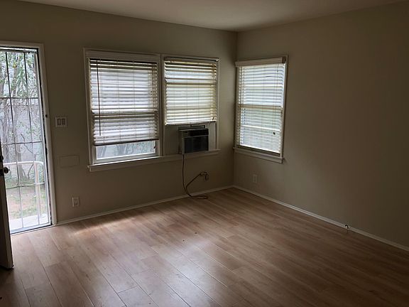 2nd image of 2319 Montrose Ave