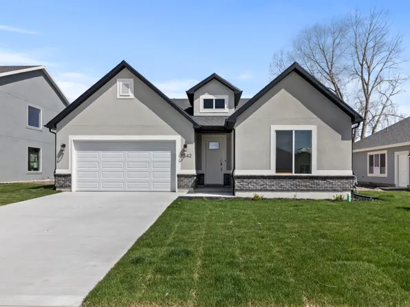 1772 W Rivergate Dr, Logan, UT 84321