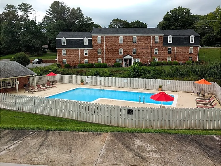 Boonsboro Village Apartments
