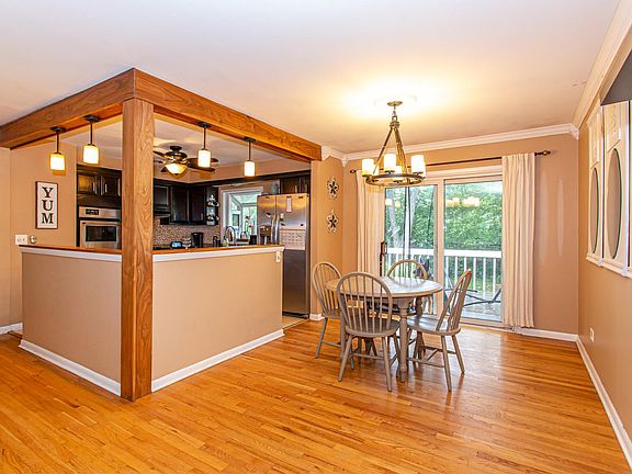 5th image of 498 N Stephen Dr