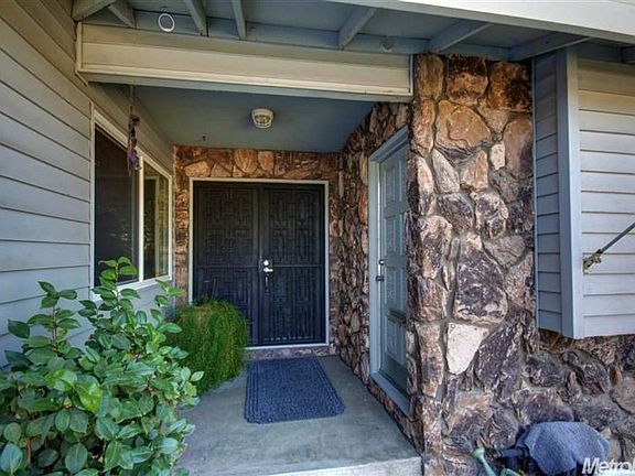2nd image of 514 Vine Way