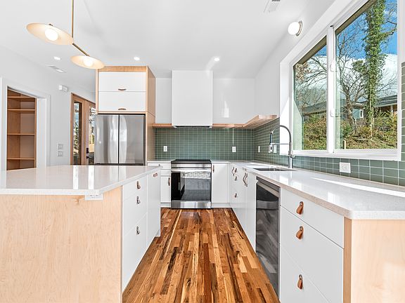 4th image of 173 Houston Cir