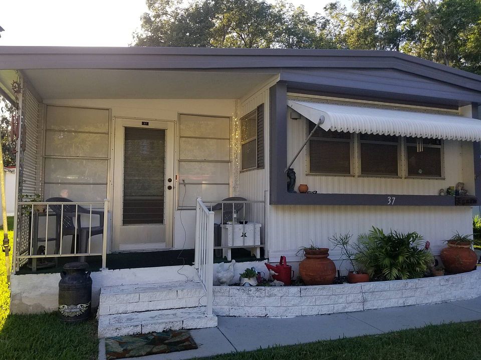 1st image of 37 Coachlight Ct