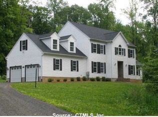 365 Briarwood Dr, Guilford, CT 06437