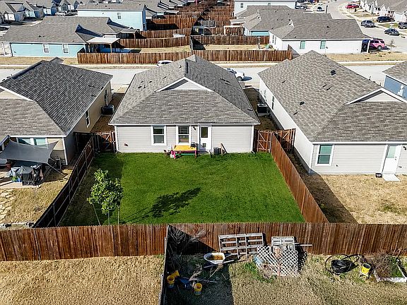 4th image of 119 Cypress Ln