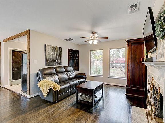 4th image of 6344 Malvey Ave