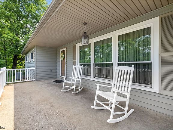 4th image of 1317 Valley Dr