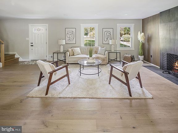 5th image of 9817 Bridleridge Ct