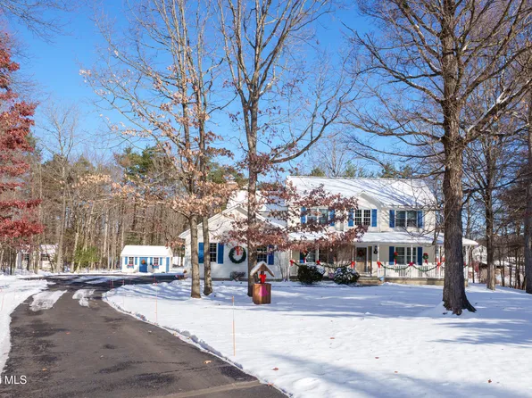 7 Edward Drive, West Sand Lake, NY 12196