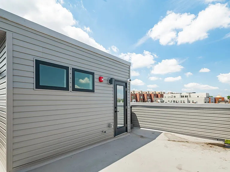 930 N 2nd St #3 — Photo 3