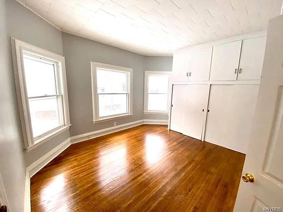 5th image of 204 Union St Floor 1
