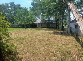 231 N 3rd St, Ponchatoula, LA 70454