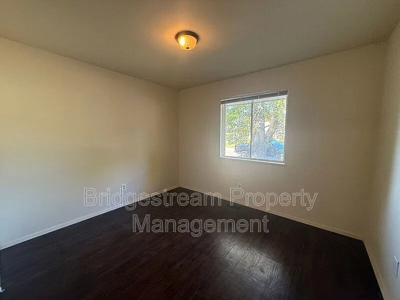 2 bed, 1.0 bath, 750 sqft, $925 — Photo 4