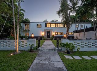4230 N Bay Rd, Miami Beach, FL 33140
