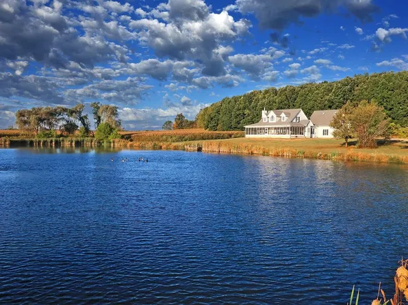 15375 Mound Builders Rd NW, Glenford, OH 43739