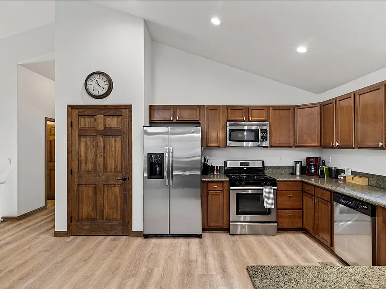 8772 Rainbow Ave — Photo 14